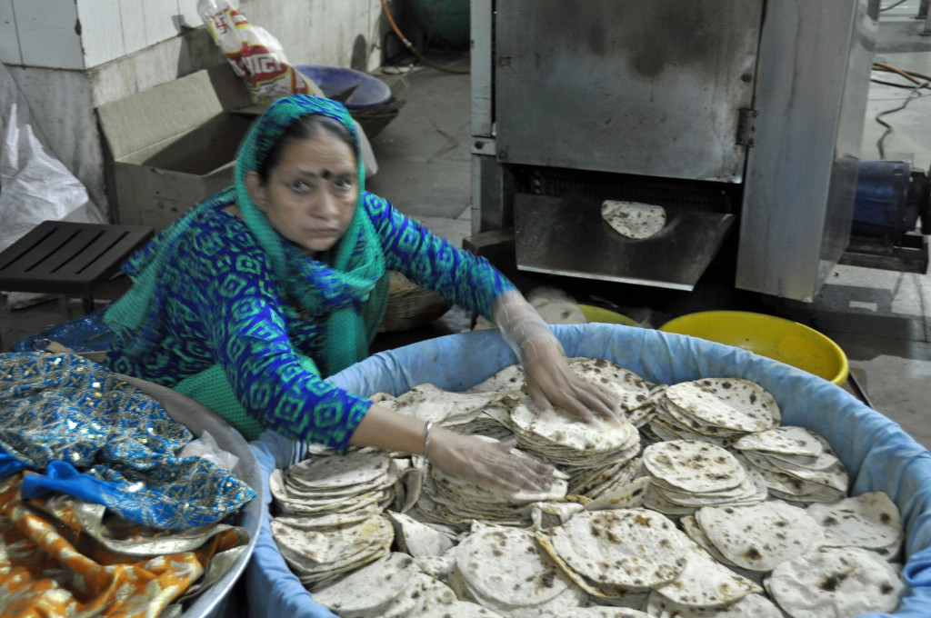 Grurudwara Bangla Sahib, Kitchen